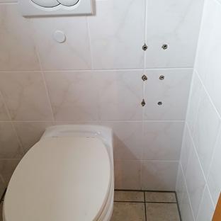 WC Metalldübel vorher