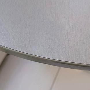 Tisch repariert nachher