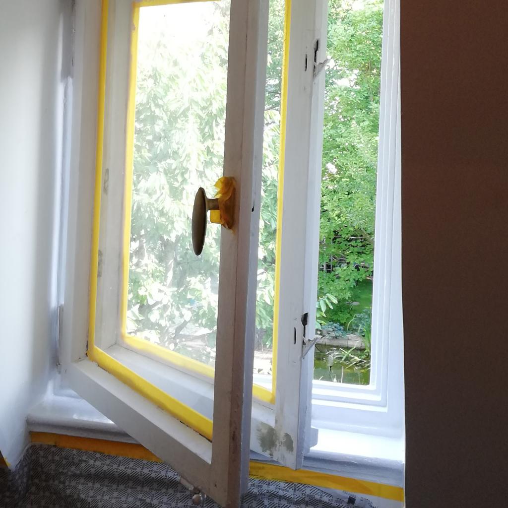 Fensterrahmen İnstandgesetzt